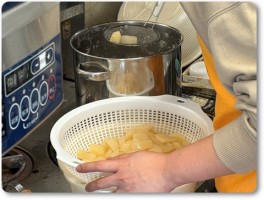 ル・レクチエのコンポート作り